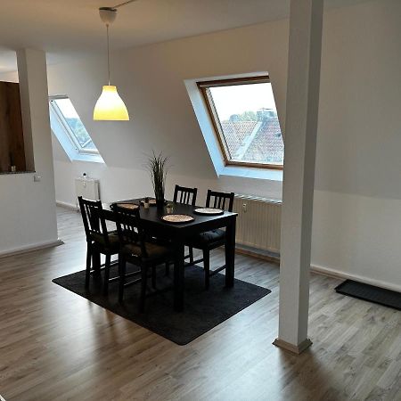 A&V Apartments Schoene Dachgeschoss Wohnung Apt Sterne Gelsenkirchen Bagian luar foto