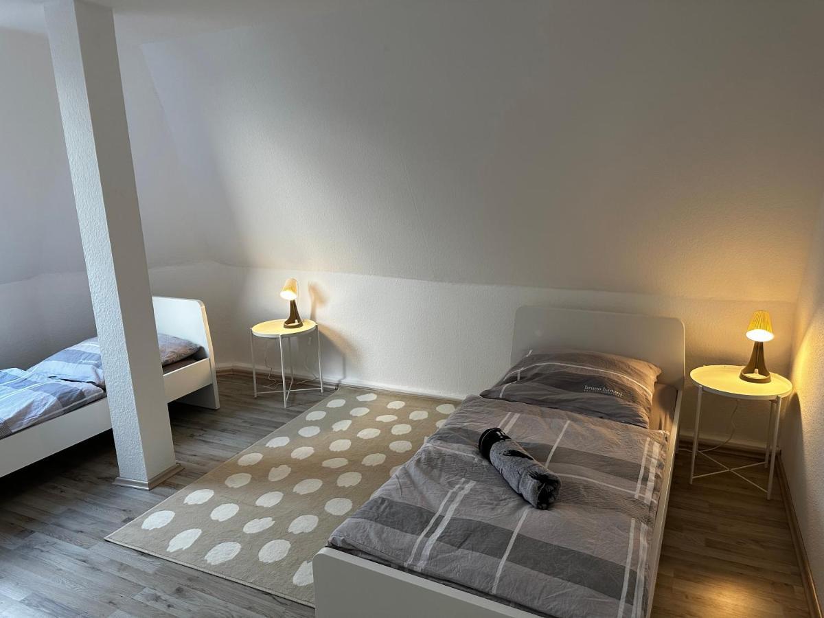 A&V Apartments Schoene Dachgeschoss Wohnung Apt Sterne Gelsenkirchen Bagian luar foto